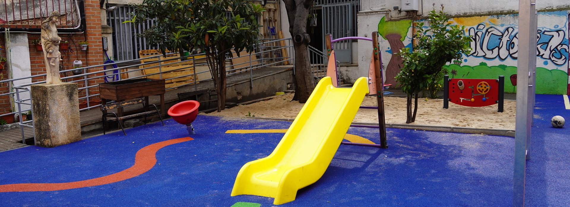 The IPD Foundation inaugurates the project “Los patios de mi cole” at the AFANIAS Las Victorias school in Madrid.